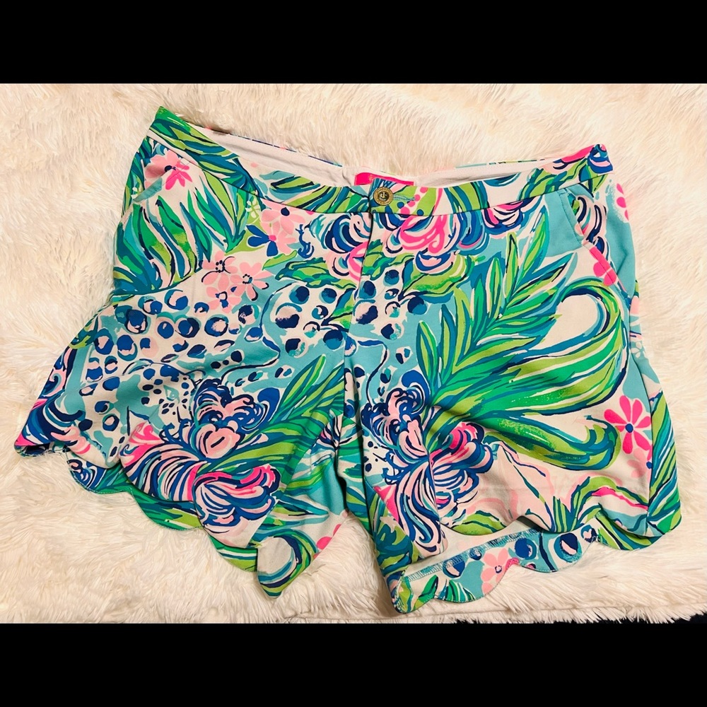 Lilly Pulitzer size12, shorts, scalloped edges